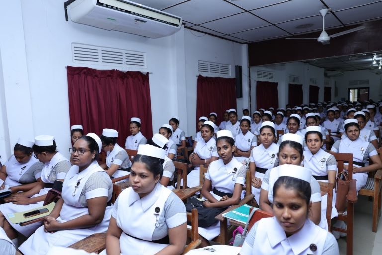 268 தாதிய உத்தியோகத்தர்களும் நியமனம் பெற்று வந்துள்ளார்கள் .