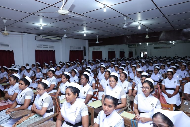 268 தாதிய உத்தியோகத்தர்களும் நியமனம் பெற்று வந்துள்ளார்கள் .