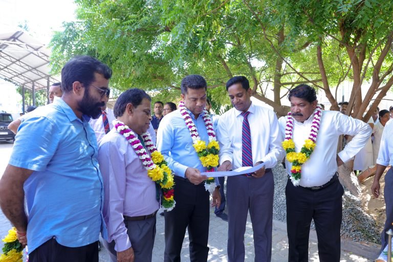 நேற்றைய தினம் எமது வைத்தியசாலைக்கு சுகாதார அமைச்சர் நளிந்த ஜயதிஸ்ஸ வருகைதந்தார்